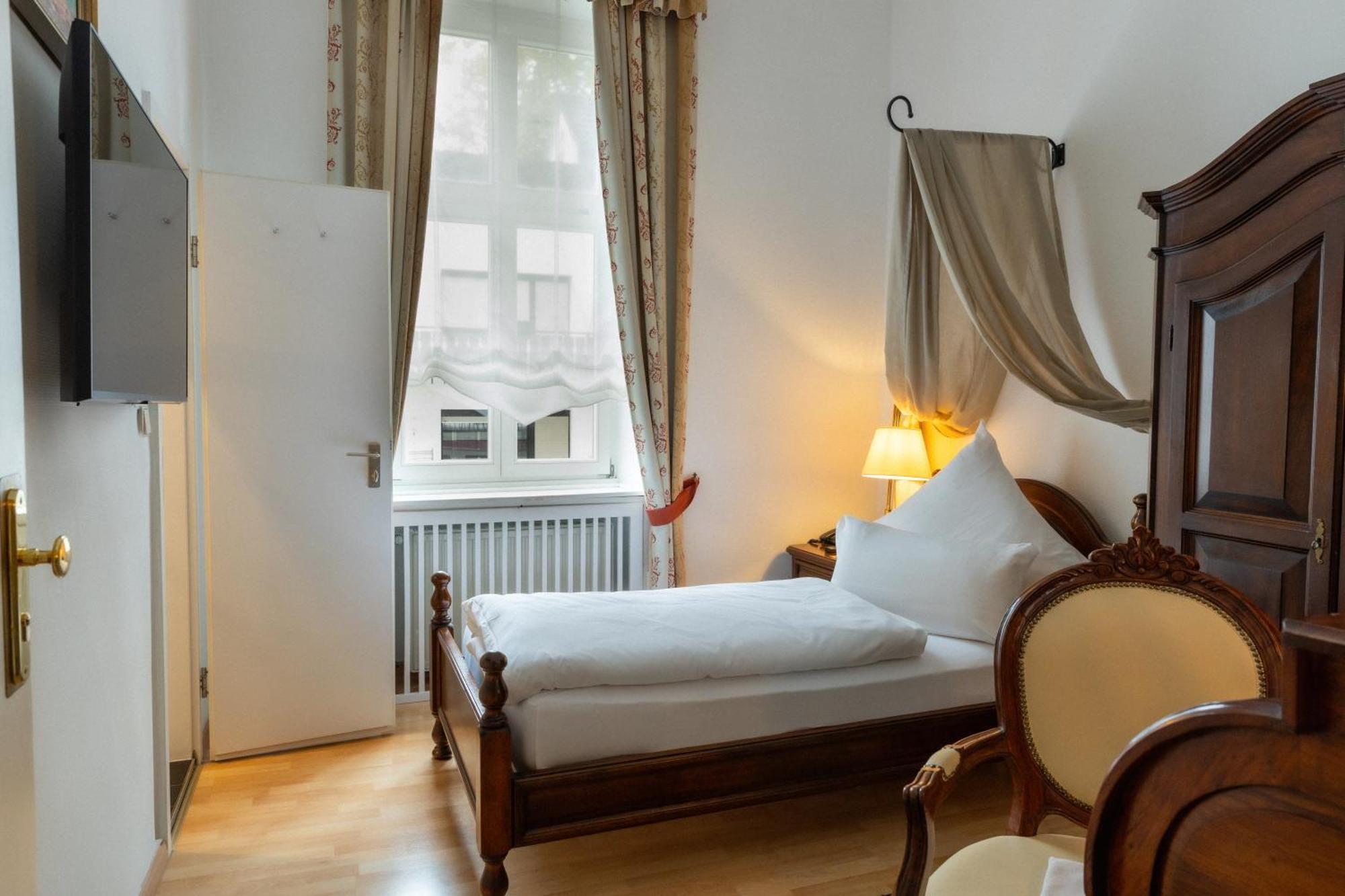 Hotel Weisses Haus Bad Kissingen Exterior foto