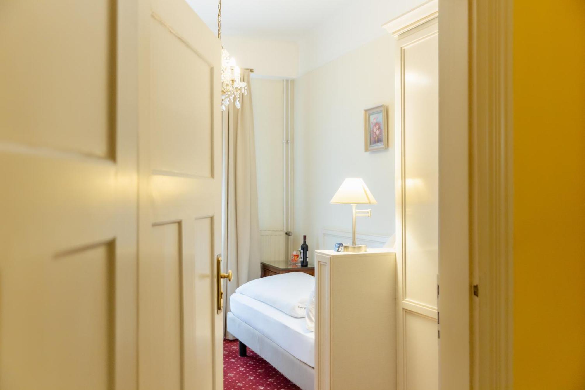 Hotel Weisses Haus Bad Kissingen Exterior foto